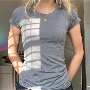 Lululemon Athletica Gray Fitted Crew Neck T-Shirt